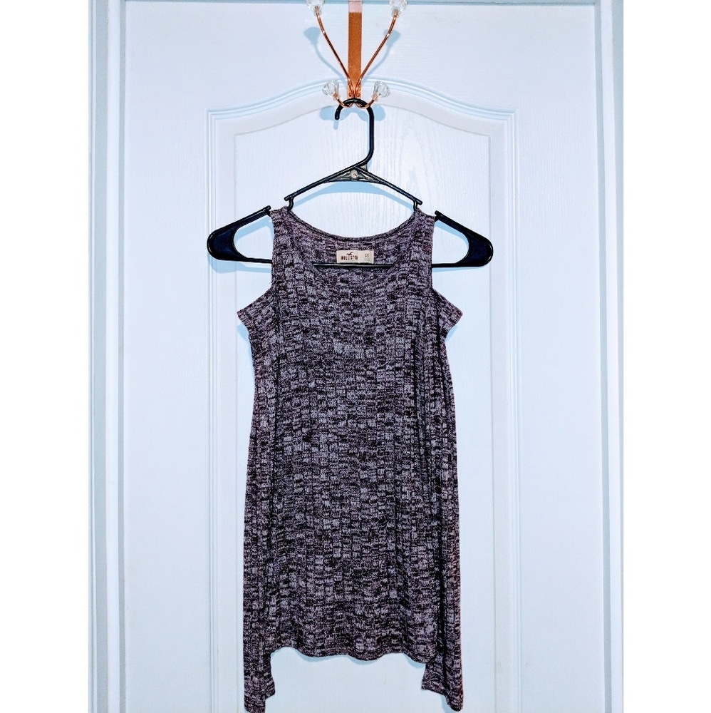 Hollister off-the-shoulder Sweater